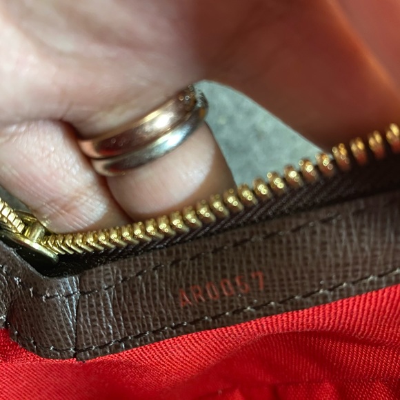 Authentic Louis Vuitton Belem MM - Picture 9 of 13